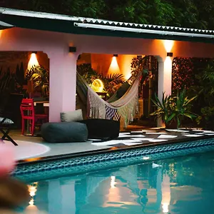 THUISHAVEN adults-only boutique resort Appart hôtel